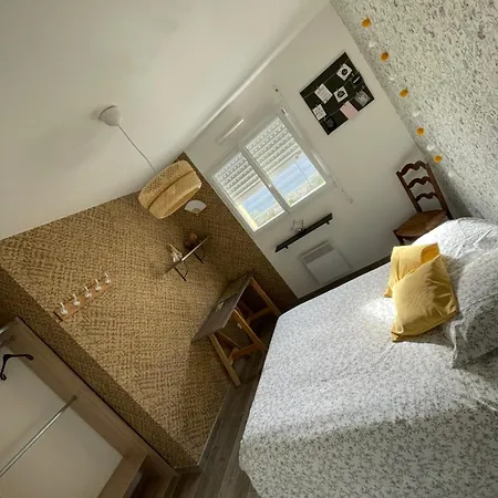 Le Coin Des Piplettes Holiday home Le Dezert